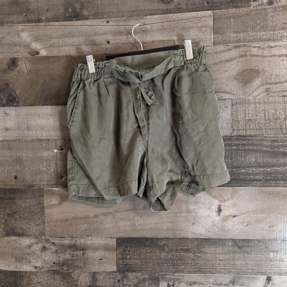 H&M paper bag shorts 6